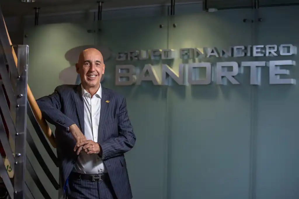 Marcos Ramírez, destacó que la estrategia de Banorte se basa en la transformación digital, sin dejar de lado su infraestructura tradicional.