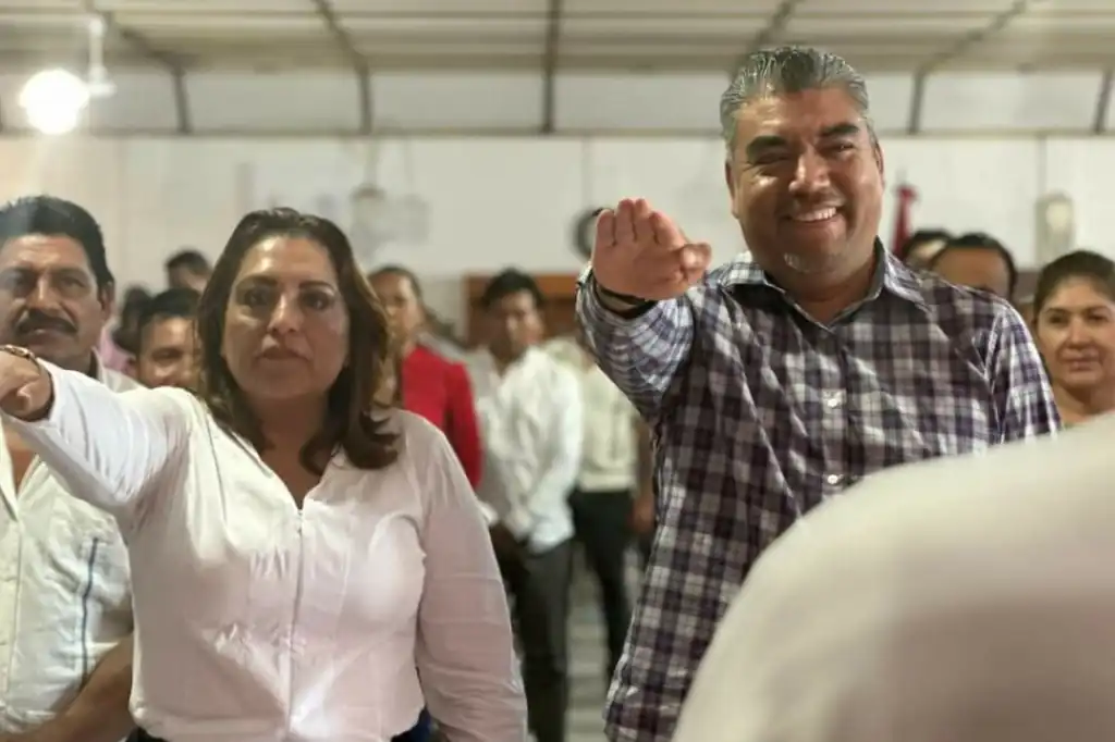 El presidente municipal de Metlatónoc, Guerrero, Isaías Rojas Ramírez, fue víctima de un intento de asalto durante la madrugada del miércoles mientras circulaba por la Autopista del Sol, a la altura del municipio de Eduardo Neri.