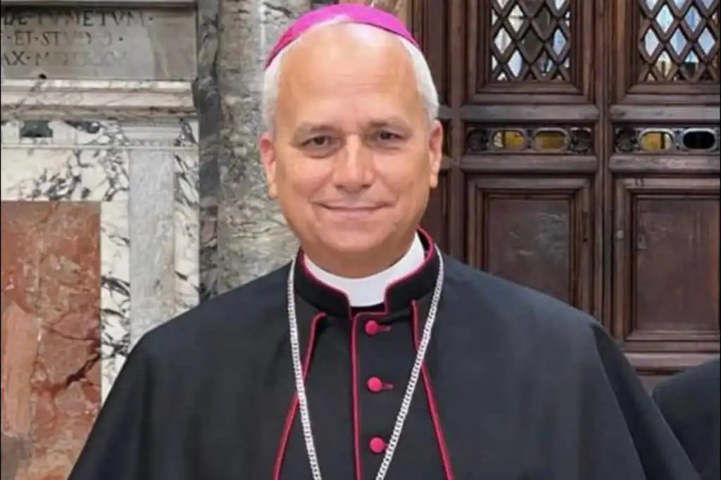 El mundo católico recibió con júbilo la noticia de la elección del nuevo Papa, el cual será Robert Prevost, quien tomará el nombre de León XIV.
