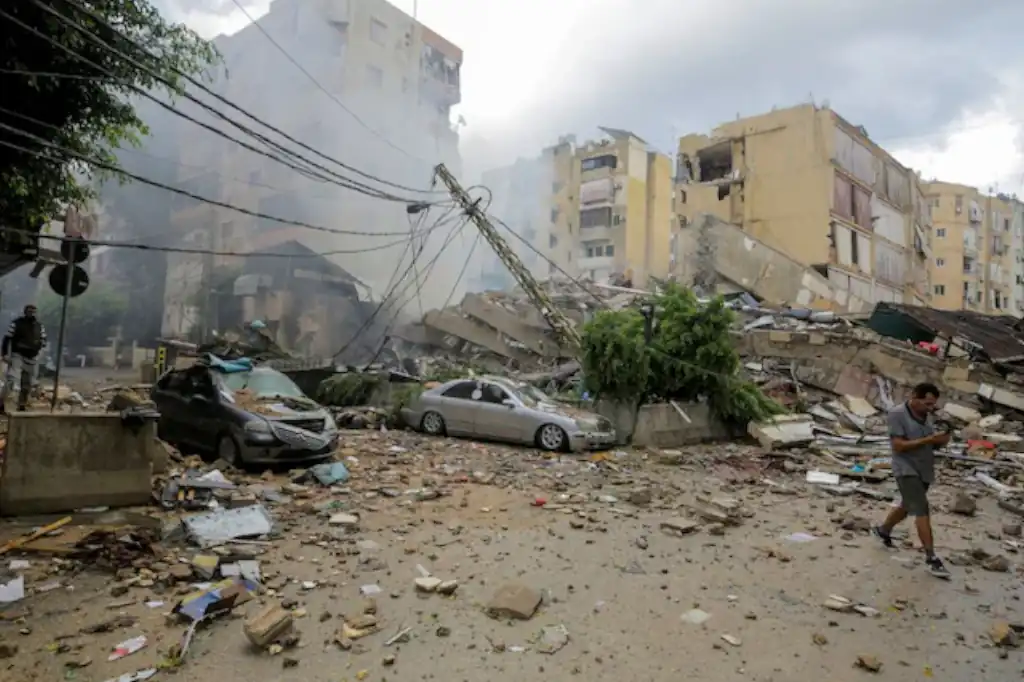 El conflicto entre Israel e Irán alcanzó este domingo su tercer día consecutivo de intensos bombardeos, dejando un saldo devastador de al menos 224 muertos y más de mil heridos, según autoridades iraníes.