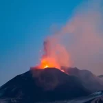 VIDEO: Erupción del Etna sorprende a turistas en Sicilia
