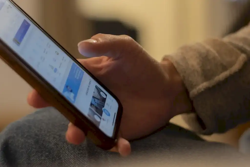 Banorte y Carlos Hank González recomiendan a sus clientes no ingresar a enlaces dudosos y verificar directamente cualquier situación con el banco.