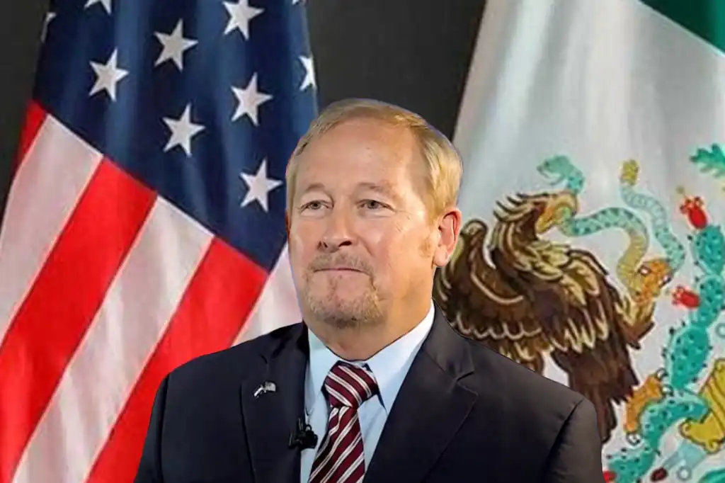 El embajador de Estados Unidos en México, Ronald Johnson, hizo un llamado a la unidad entre las administraciones del presidente Donald Trump y la presidenta Claudia Sheinbaum para enfrentar de manera conjunta las crecientes amenazas que representa China en diversos frentes, como el comercial, tecnológico y de seguridad.
