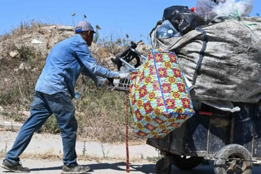 La pobreza en México registró una disminución significativa en los últimos dos años, informó el Instituto Nacional de Estadística y Geografía (Inegi).