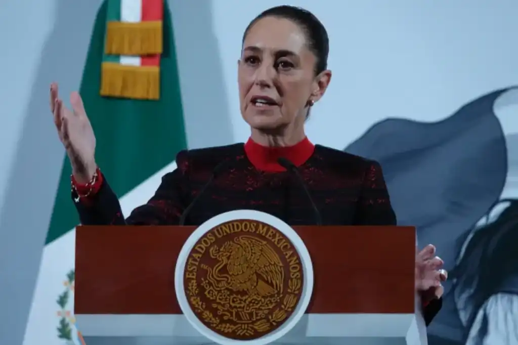 Sheinbaum critica relanzamiento del PAN en plena emergencia por lluvias.