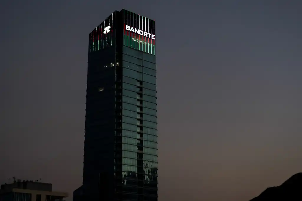 Banorte de Carlos Hank González, reubicó su centro de datos de sistemas de cómputo de gran escala de la Ciudad de México a Querétaro.