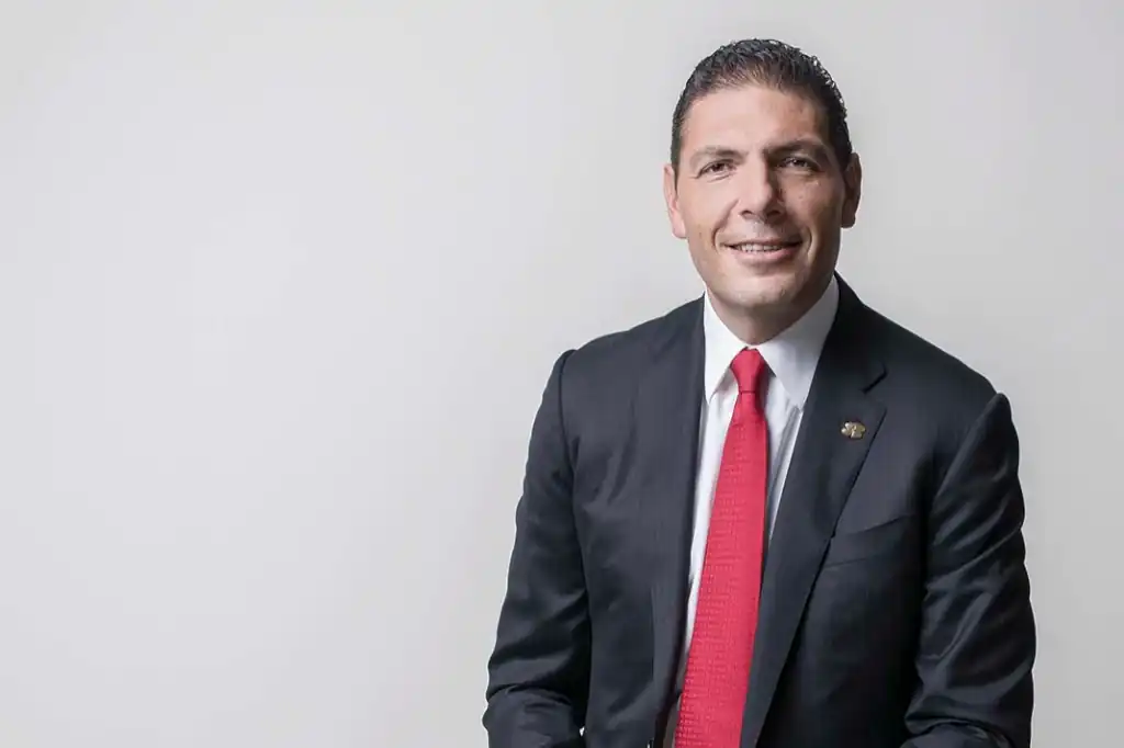 ¿Quién es Carlos Hank González?