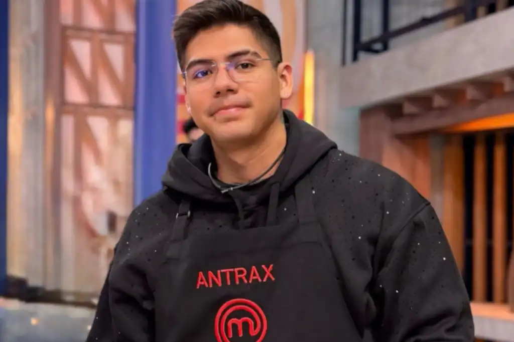 Antrax sufre un corte en MasterChef 24/7 y recibe atención médica