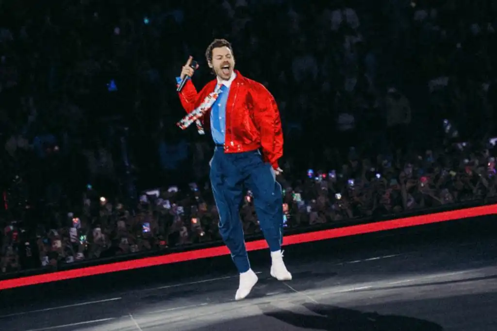 Harry Styles emociona al público al cantar Cielito Lindo en su tercer concierto en México