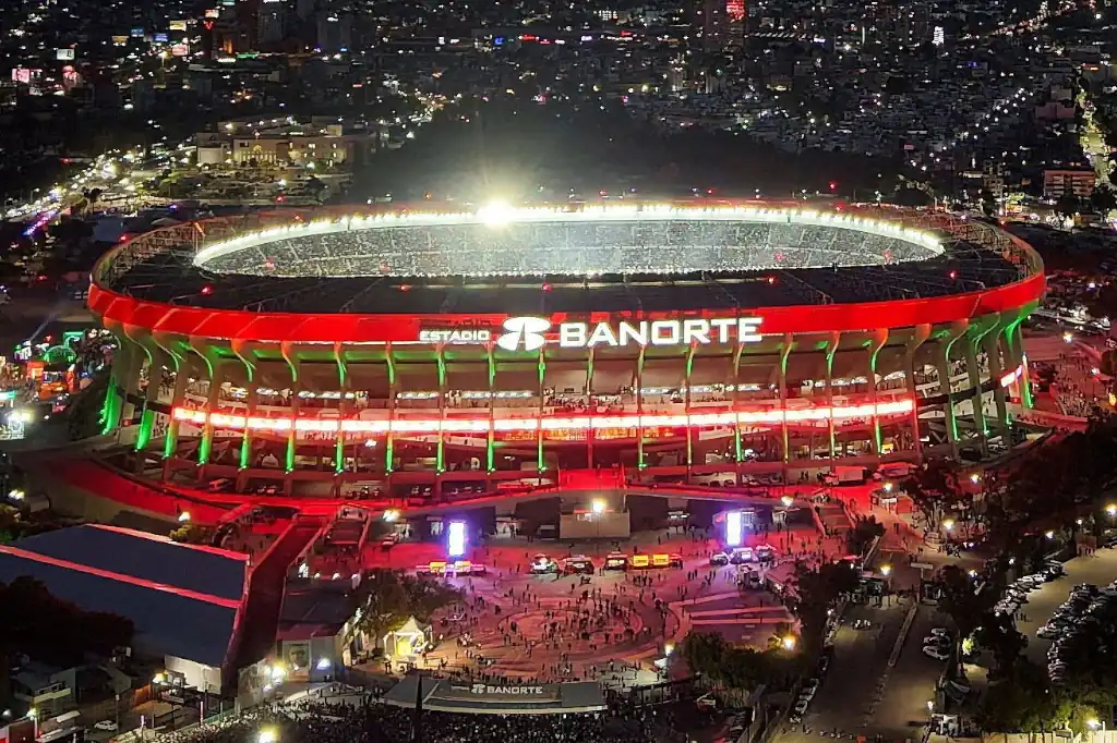Emilio Azcárraga abre el Estadio Banorte para una pelea de Canelo Álvarez