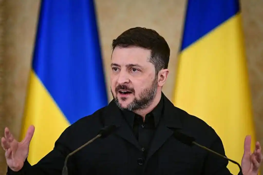 Dron pone en riesgo el avión de Volodimir Zelensky